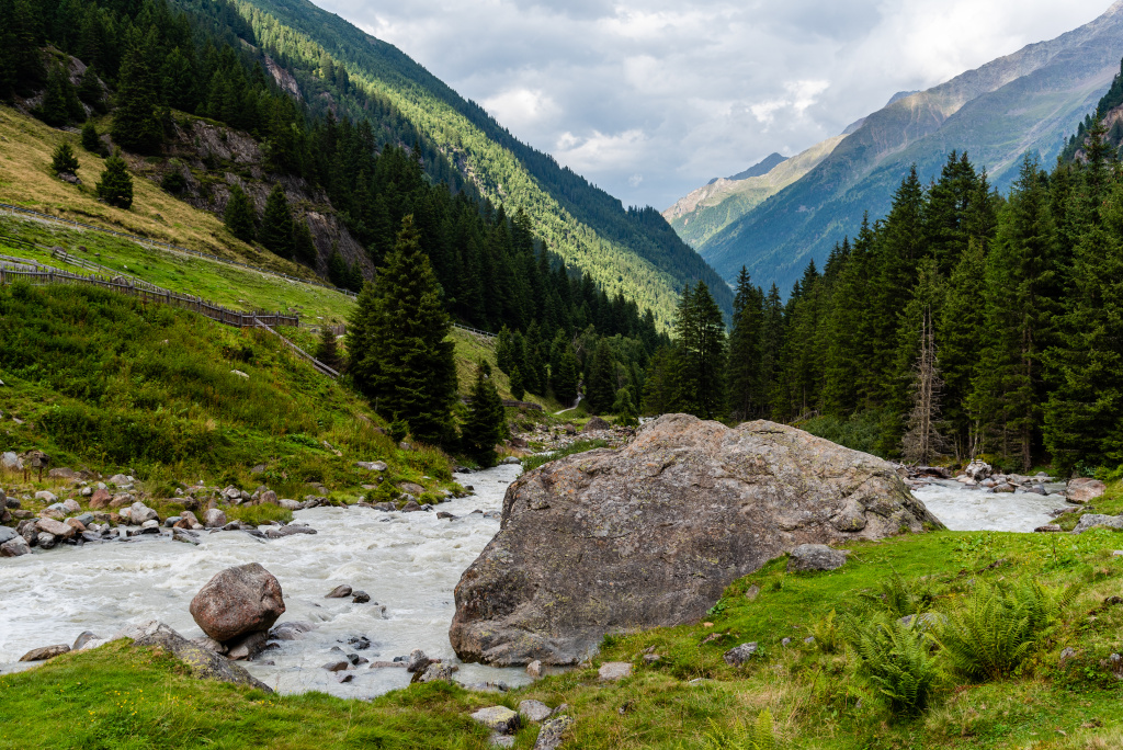 stubaital-valley-tirol-austria (1).jpg